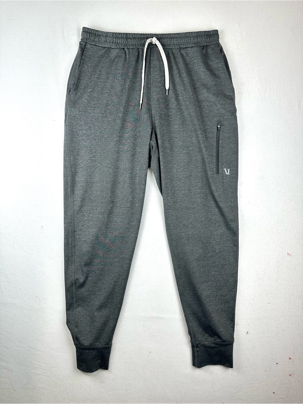 Vuori Sunday Performance Jogger Athleisure Activewear Grey